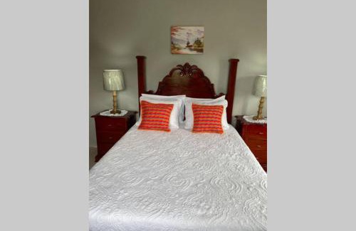 Pamphret Apartment | Pond View Apartment