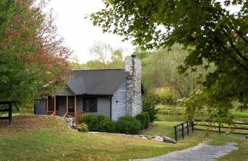 Steeles Tavern Cabin | Pond View Cabin, Hot tub and on site Spa!