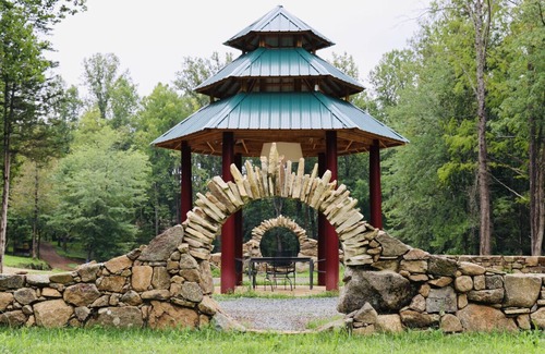 Stanardsville House | Pond View (Second bedroom at extra cost)