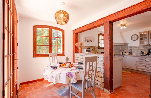 Espero-Pax House | Ponderosa by Interhome