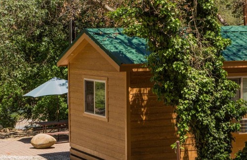 Lotus Resort | Ponderosa Camping Resort One-Bedroom Cabin 4