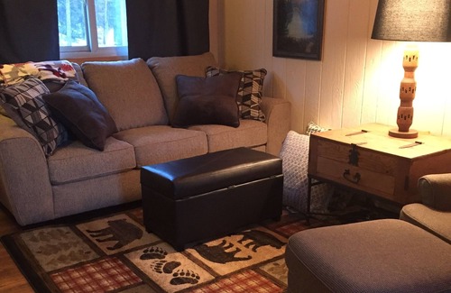 Allenspark Cabin | Ponderosa Pine Cabin with easy access to Lyons, Estes Park, RMNP, and Longs Peak