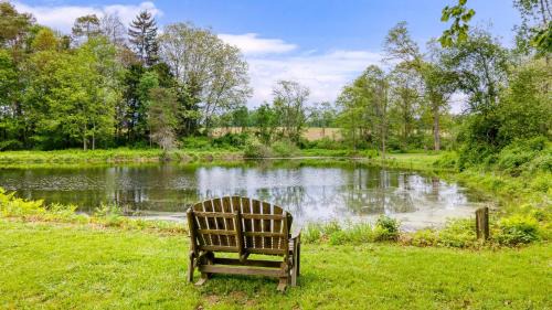 Hollowville House | Pondfront Gem Minutes from Hudson’s Best Shops Cafes The Stillwater House