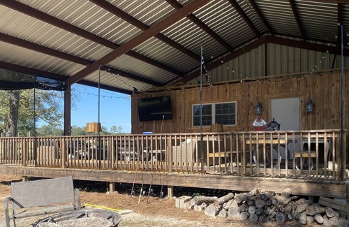 Dawson Cabin | Pondfront Tiny House - Private Escape to the Peaceful Countryside