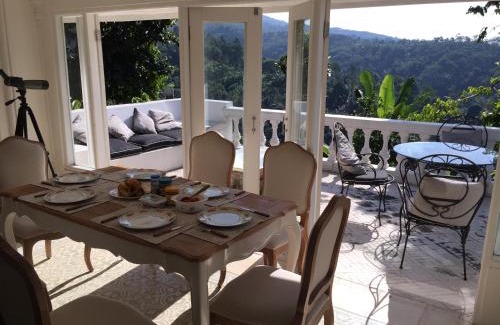 Batunya House | Pondok Plantation Luxury Mountain Escape Bedugul