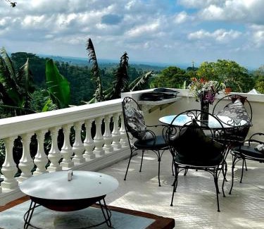 Batunya House | Pondok Plantation Luxury Mountain Escape Bedugul