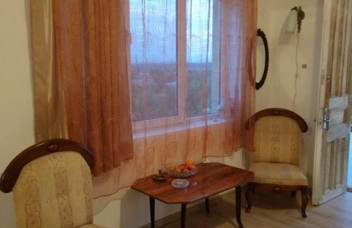 Vedzebi House | Pongino Wine