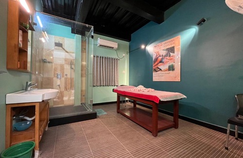 Ponneri Hotel | Ponneri Clubhouse