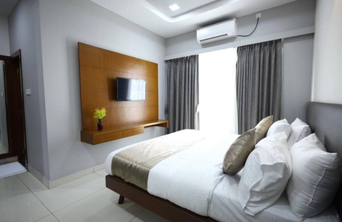 Ponneri Hotel | Ponneri Gymkhana Club