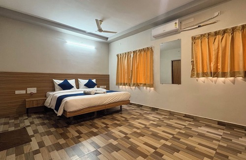 Ponneri Hotel | Ponneri Gymkhana Club