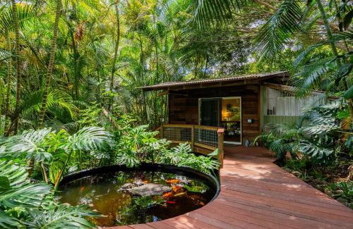 Honaunau-Napoopoo House | PonoMana Oasis's - Koi Cottage