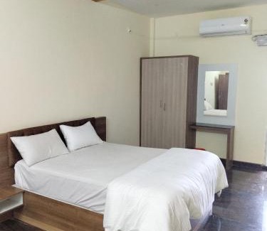 Sivagiri Hotel | ponpandian hotel