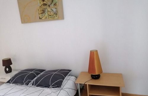 Pont-de-Vaux Apartment | Pont-de-Vaux City Center Appartement for 2