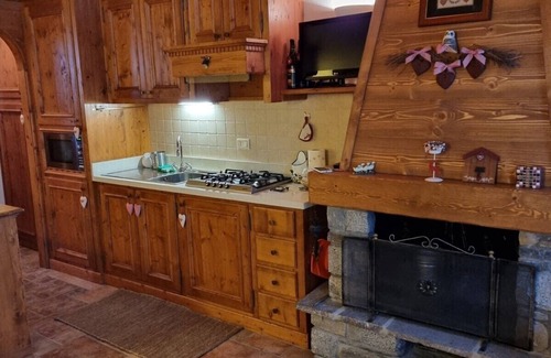 Ponte di Legno Apartment | Ponte di Legno apartment with garden a stone's throw from the center