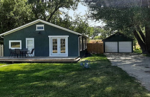 Glenrock House | Pony Express Silverleaf Retreat