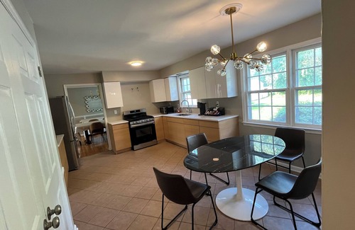 Long Branch House | POOL, 5-bedroom in jersey Shore, Grill , AC, WiFi, Parking, TV, Gaming, Full Kit