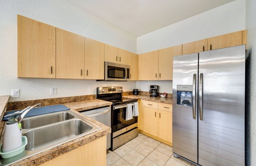 Haines City Condo | Pool Access: Family-Friendly Poinciana Condo!