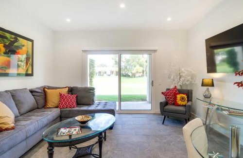Palm Springs Apartment | Pool Access Golf Course Condo in Cathedral City!