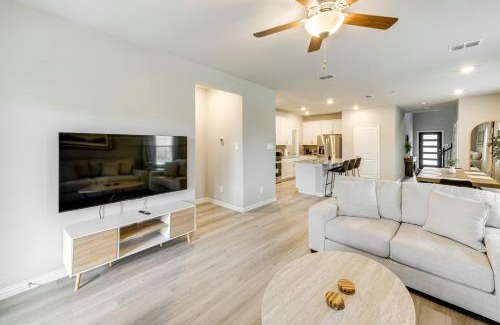 Princeton House | Pool Access Modern Retreat in Lowry Crossing!