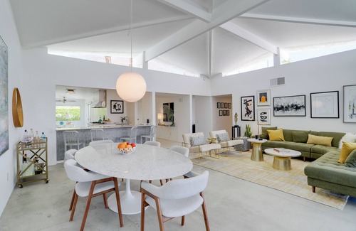 Canyon View Estates Condo | Pool Access: Mtn-View Palm Springs Condo!