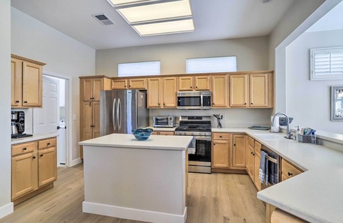 Desert Palms House | Pool Access: Mtn-View Palm Desert Home!