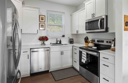 Ronald House | Pool Access Views & Family Fun in Roslyn Ridge-3rd Nt Free Midweek