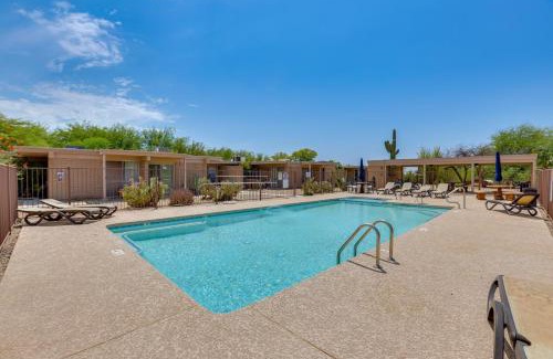 North Scottsdale Apartment | Pool and Hot Tub Access! Chic Condo in Scottsdale