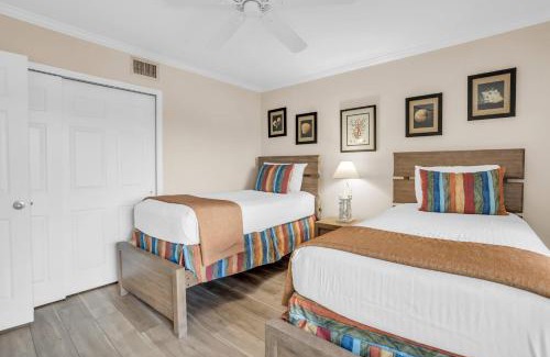 Park Shore House | Pool and Lake Views Park Shore Resort