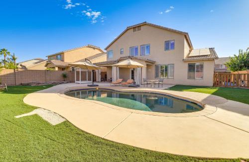 San Tan Valley House | Pool and Patio San Tan Valley Getaway!
