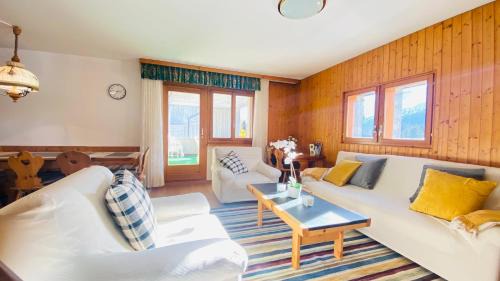 San Bernardino Apartment | Pool and Sauna! San Bernardino 3-Bedroom Apartment with Free Parking and Wifi, Netflix Account Available!