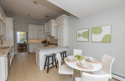 Town of Southold Town House | POOL + Beach 1 mi. to Greenport Village! Winter deals for 4+ nights.