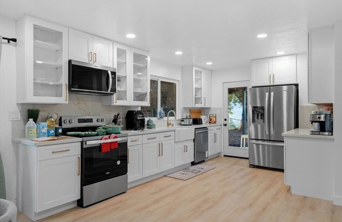 El Cajon House | Pool, Big Yard, View, 4BR - 2.5Bth, King Bed, 10 Parking