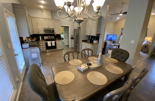 Valdosta House | Pool/Bon Fires at Cul-De-Sac 4 Bedroom/3 Bath Getaway. Close to Wild Adventures