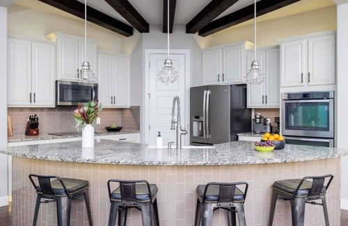 Cedar Park House | Pool, Casita, Movie Room | The Wilson - Portoro