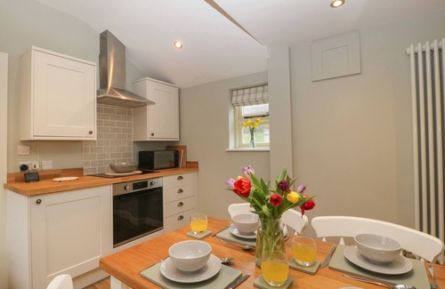 Westbrook Court Cottage | Pool Cottage