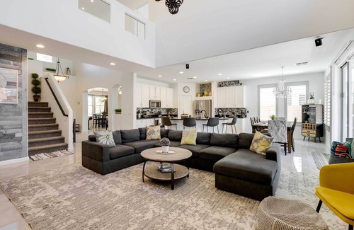 Cottonflower House | Pool, Fire Pit & Grill: Goodyear Home!