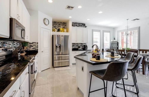 Cottonflower House | Pool, Fire Pit & Grill: Goodyear Home!