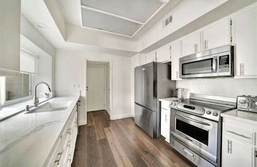 Laguna Niguel House | POOL! Fireplace! 10 Minutes to Beach! Come Explore Laguna Niguel! PALM COURT!