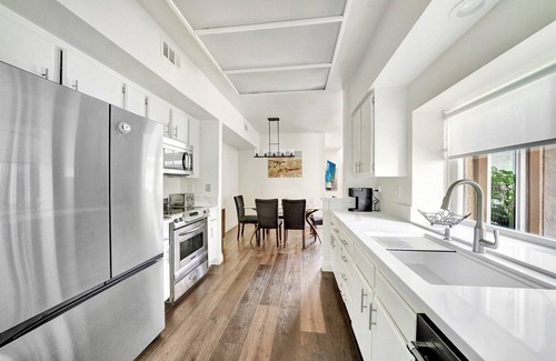 Laguna Niguel House | POOL! Fireplace! 10 Minutes to Beach! Come Explore Laguna Niguel! PALM COURT!