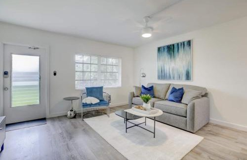Middle River Terrace Apartment | Pool Free Wifi Parking Smart Tv