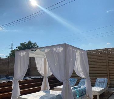Skopje Villa | Pool Garden-Oaza