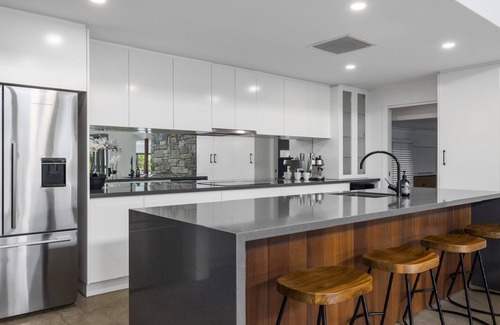 Sawtell House | Pool, Gas Fireplace, BBQ, Walk to Beach and Cafes
