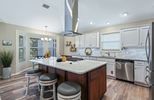 Belvedere House | Pool, Golf Course View Home, 4 place golf cart