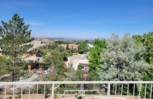 Northeast Heights House | POOL & GORGEOUS VIEWS Atop Albuquerque