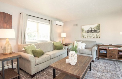 Mount Aetna House | Pool, Grill, Private Pond + Kayaks | Country Haven