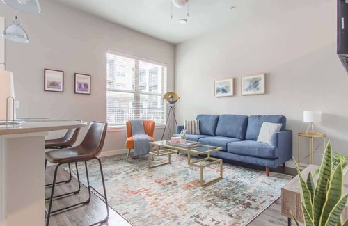 McKinney Apartment | Pool + Gym + Parking 1BR King Suite A
