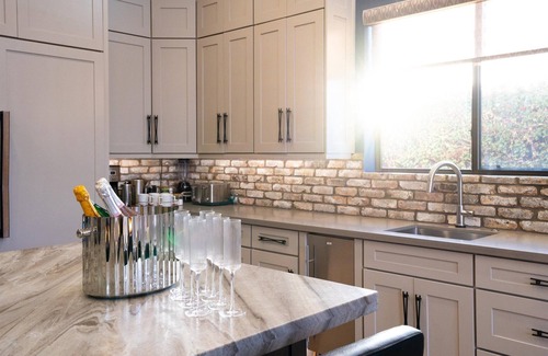 Southwest Village House | POOL HEAT INCLUDED!/Sleeps 12/Walk to Old Town/Pool/Spa/Putting Green/Misters