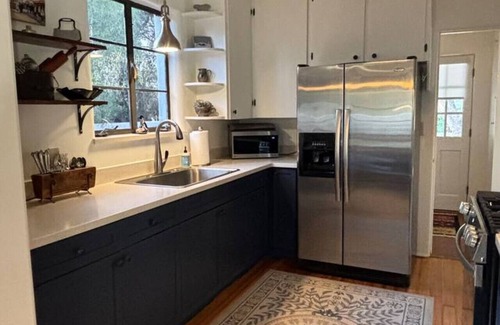 Blenman-Elm House | Pool/Historic & Charming/2BR 2BA/Fenced Yard