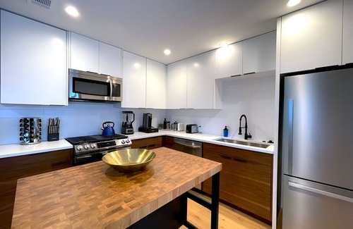 MLK House | Pool Home Encore: 6min drive to Rainey St