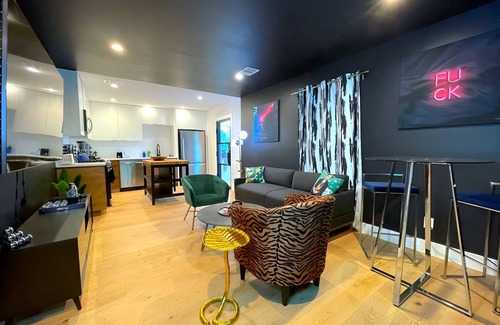 MLK House | Pool Home Encore Rainey Street-6 Minute Drive